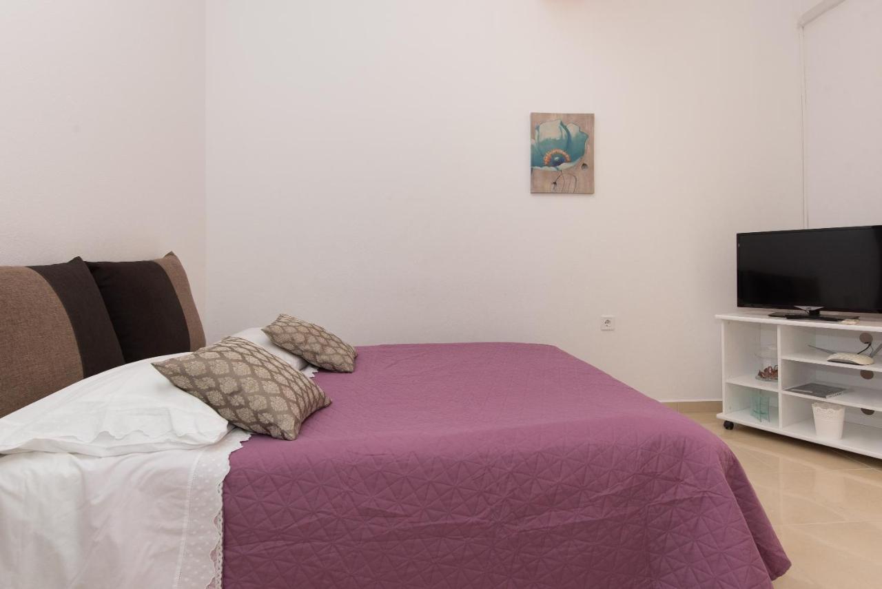 Apartments Lovric Vodice Exterior photo