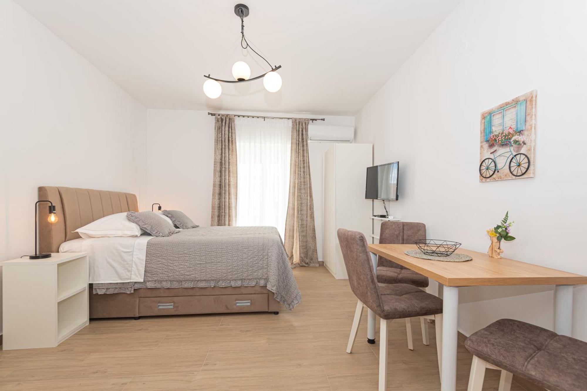 Apartments Lovric Vodice Exterior photo
