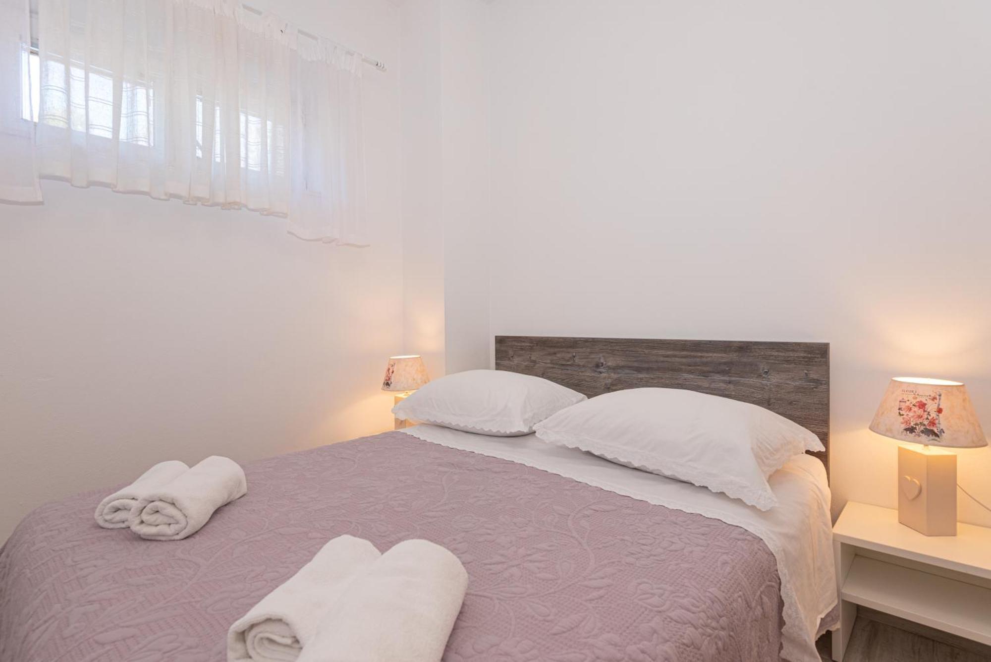 Apartments Lovric Vodice Exterior photo