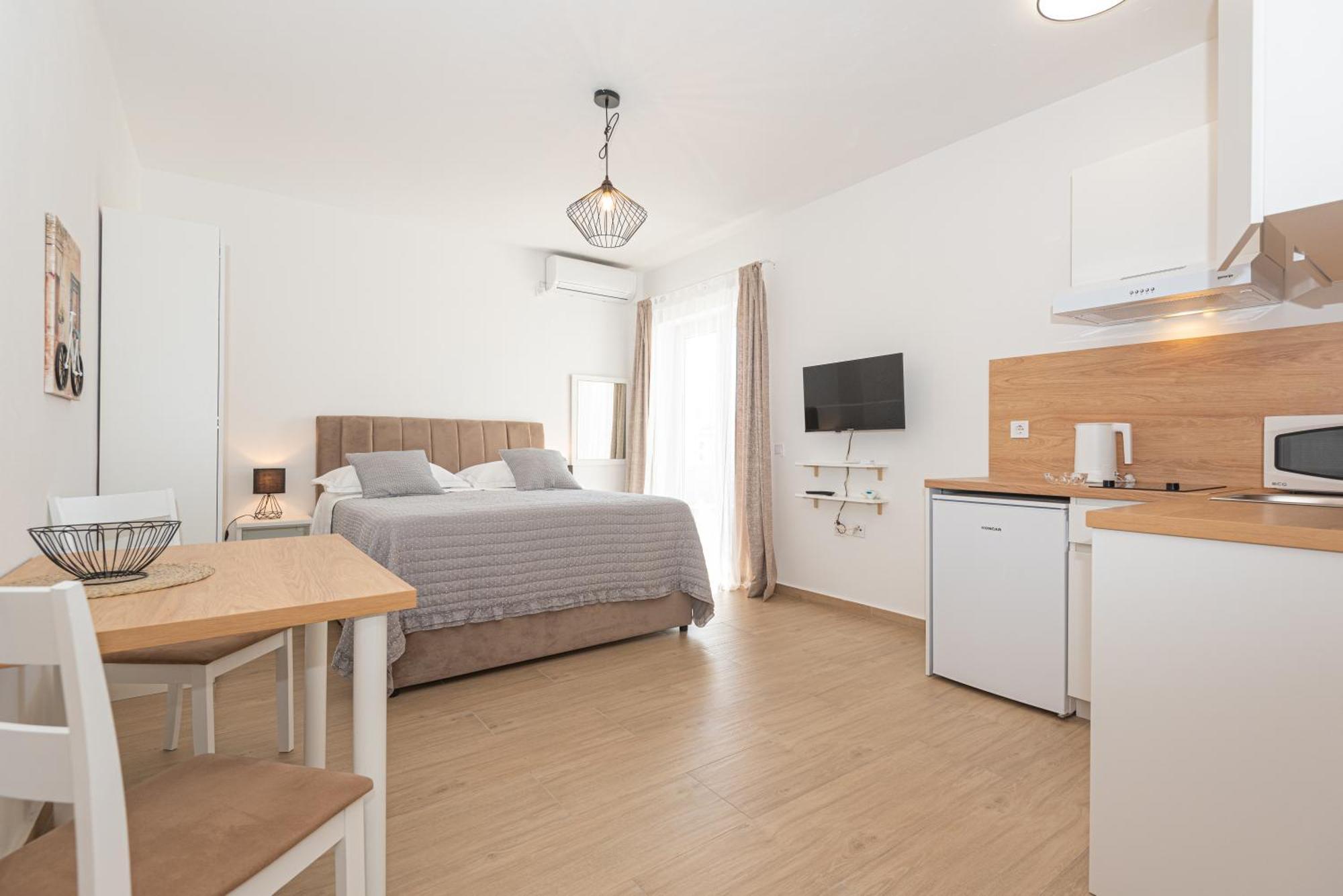 Apartments Lovric Vodice Exterior photo