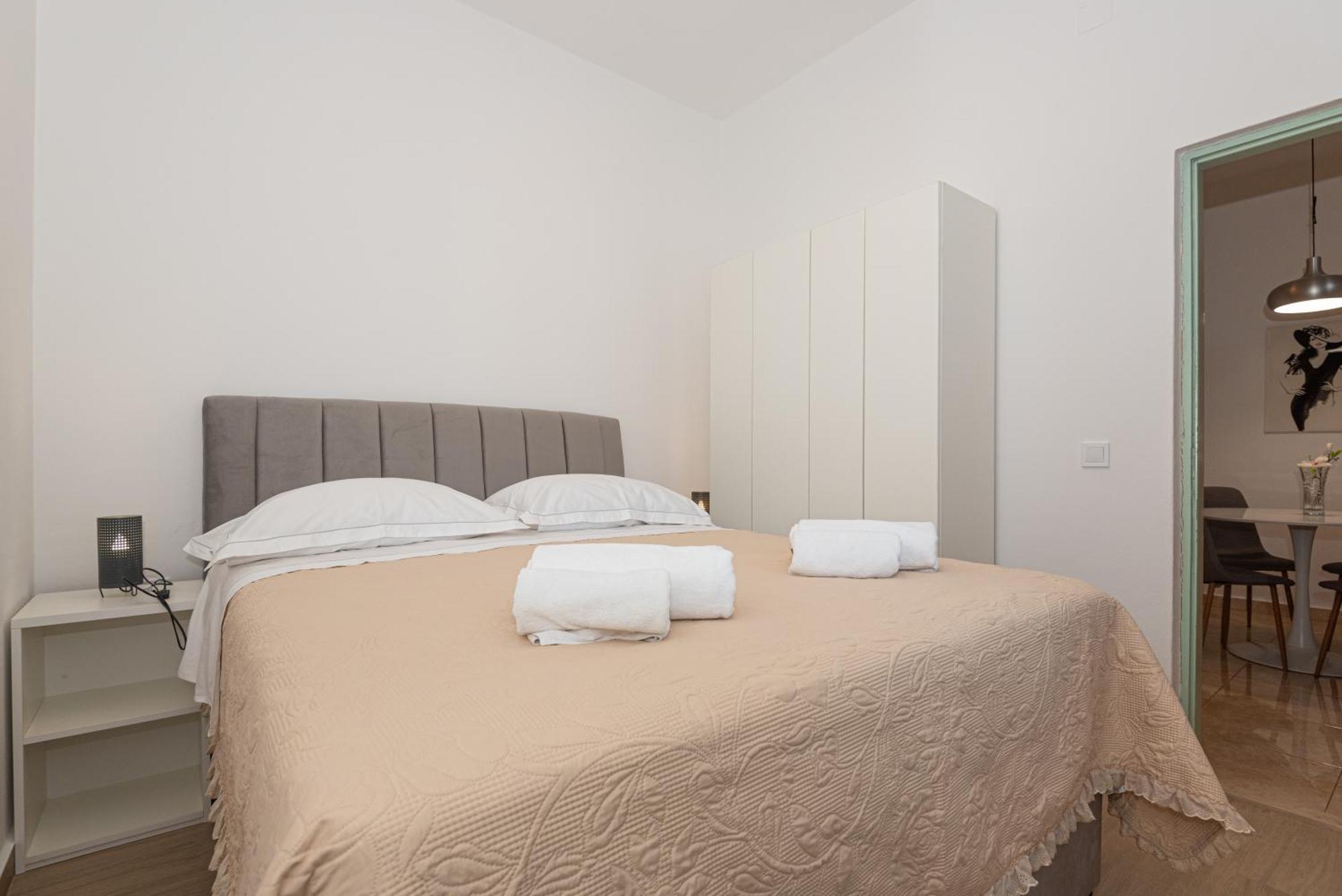 Apartments Lovric Vodice Exterior photo