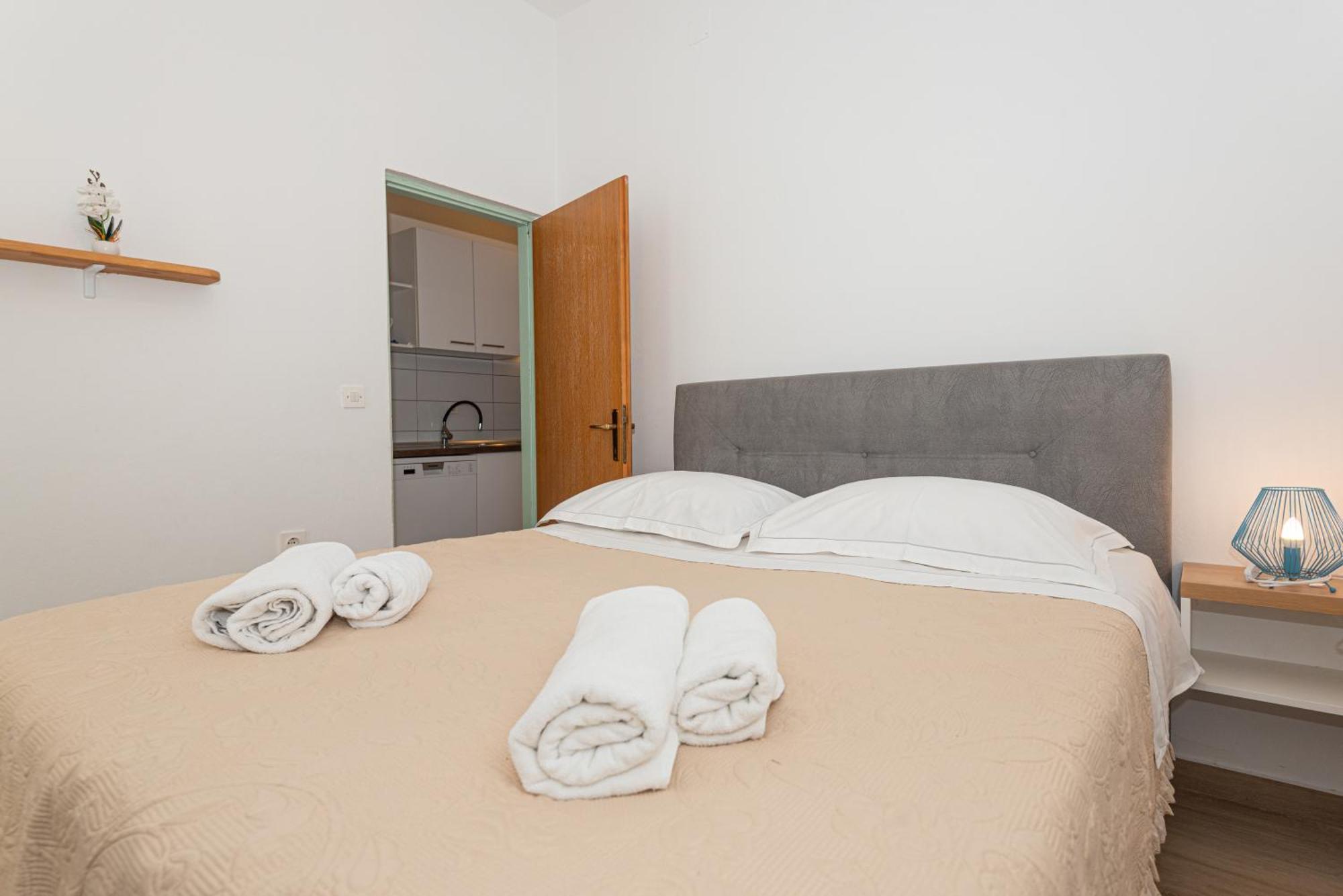 Apartments Lovric Vodice Exterior photo